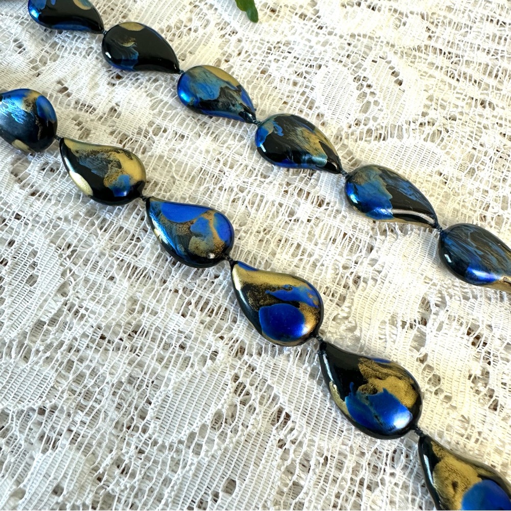 Pair of Vintage Avon Flaming Teardrop Necklaces - Picture 4 of 5